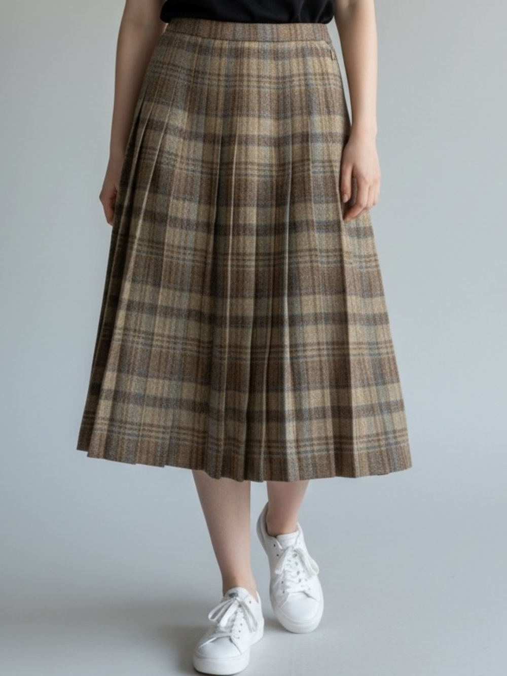 Vintage Wool Plaid Pleated Skirt Made in Great Britain Edinburgh Woollen Mill 10